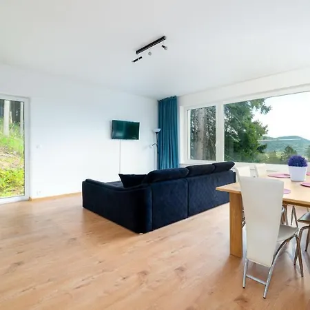 Everysky - Wyspiańskiego 4 *