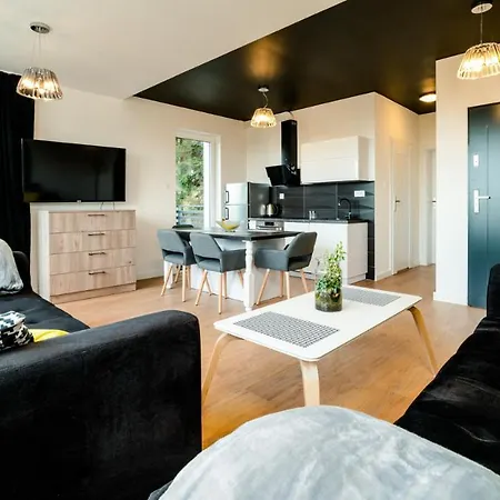 Everysky - Wyspiańskiego 4 *