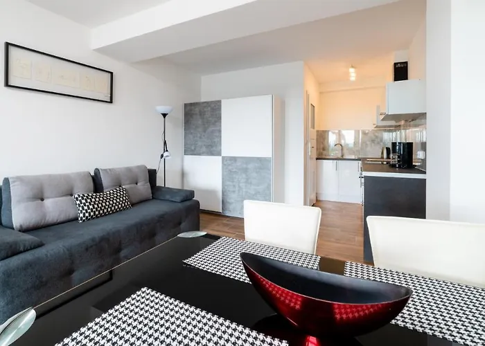 Everysky - Wyspianskiego 4 *